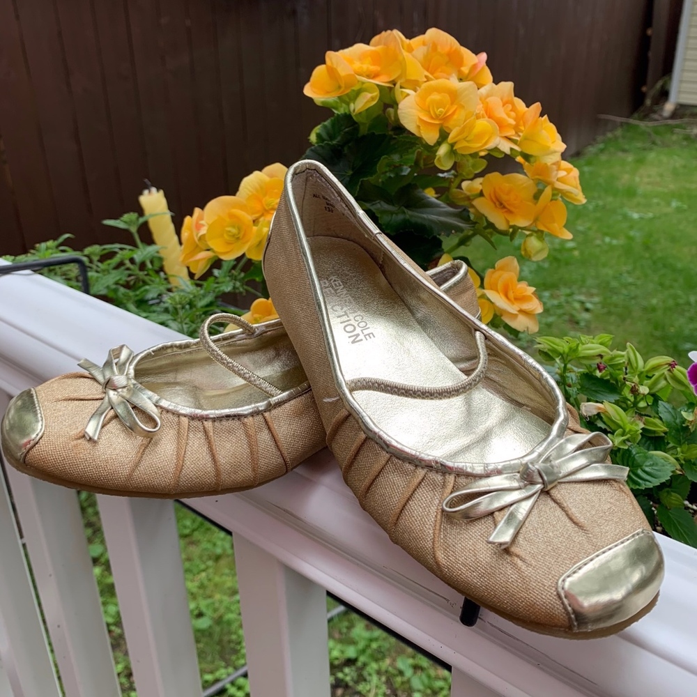 KENNETH COLE Girls Gold Metallic Shoe Sz 13.5